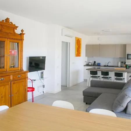 Apartment Bnbutler - Govone - Ampio E Luminoso Con Terrazza Milan