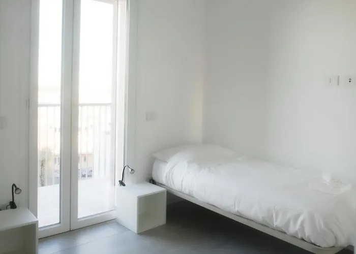 Bnbutler - Govone - Ampio E Luminoso Con Terrazza Appartamento *